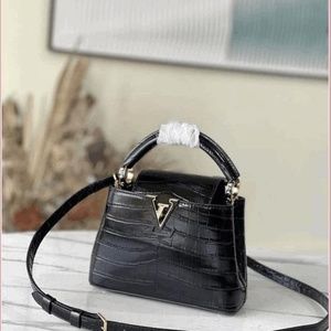 Meet your Posher, Hyman